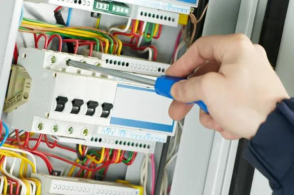 Quality Electrical Services in Des Moines by Skilled Electricians