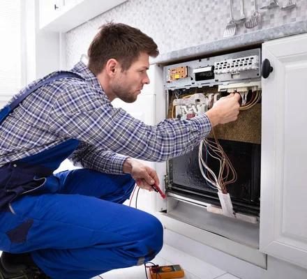 Signs and Solutions How Refrigerant Leaks Affect Air Conditioning System Efficiency