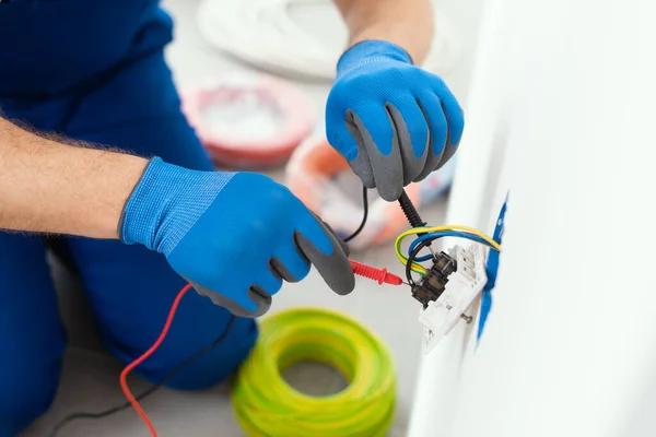 Finding a Trusted Electrician Near Me for Home Electrical Needs