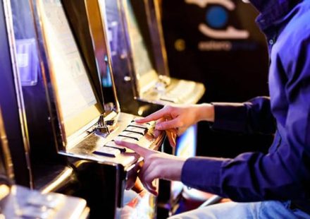 Discover Immersive Digital Gaming Through オンラインカジノ and Live Dealer Formats