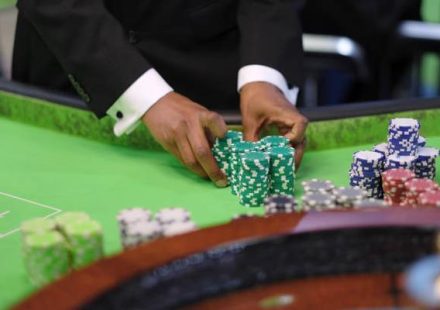 Deposit and Withdrawal Tools at a Singapore online casino